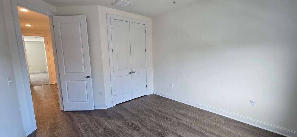 Building Photo - 1722 Old Brick Rd