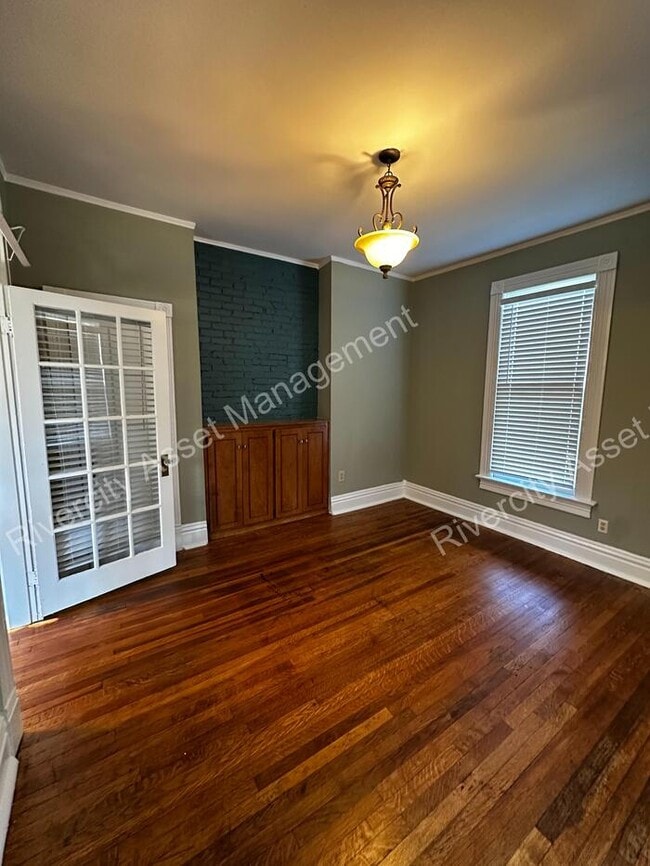 Building Photo - Located In Our Historical District!! A Must See!!!