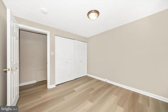 Building Photo - 103 Savannah Ct