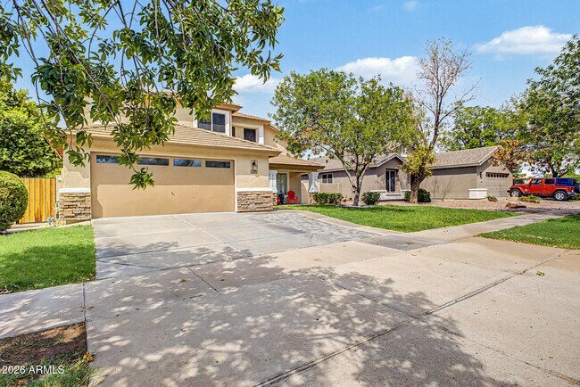 Building Photo - 3358 E Park Ave