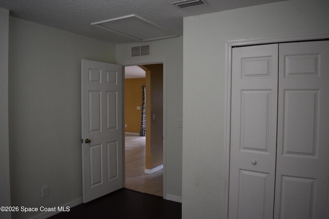 Building Photo - 2749 Freehold Ave SE