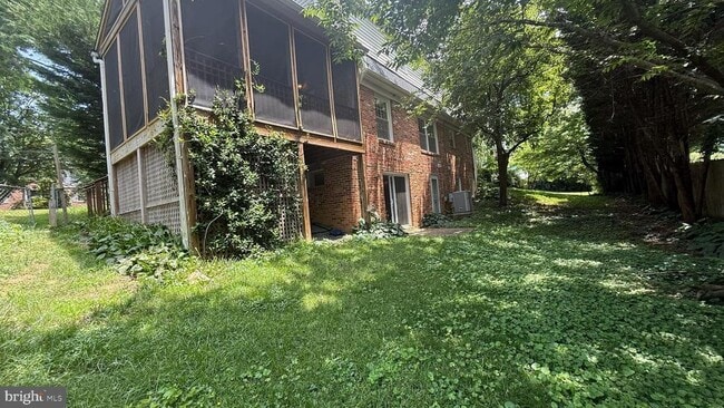 Building Photo - 8704 Victory Ln