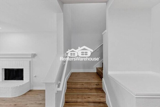 Building Photo - Completely Decked Out 2 Story 4 Bed Home