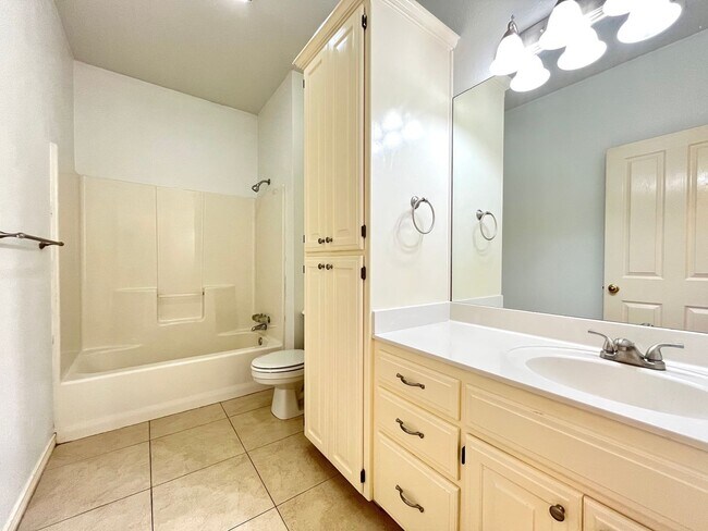 Building Photo - 3106 Silkwood Dr