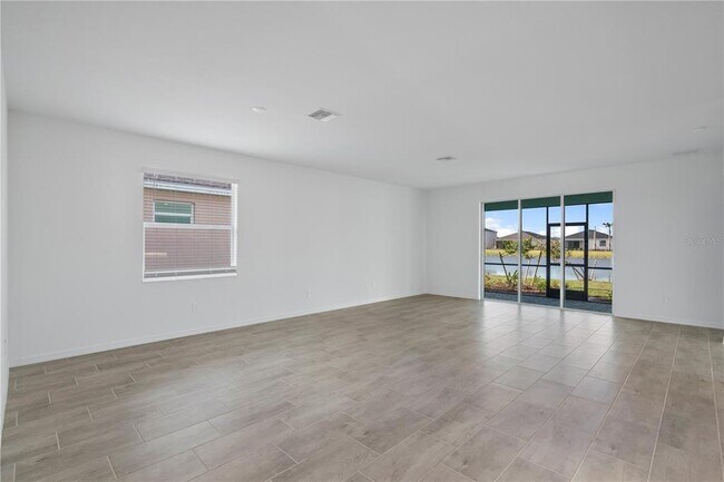 Building Photo - 43521 Treadway Dr