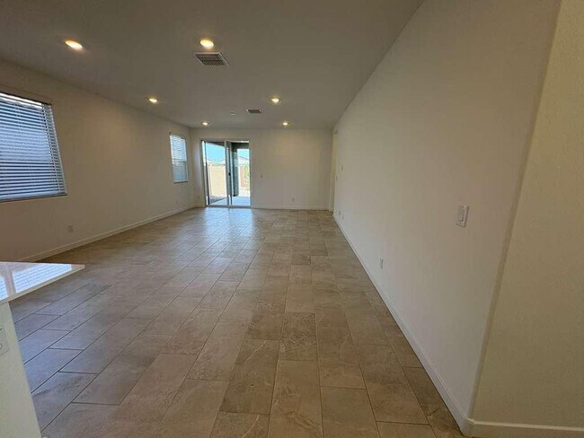 Building Photo - 4738 E Kenneth Ln