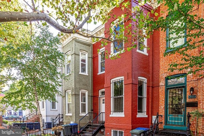 Building Photo - 606 Q St NW