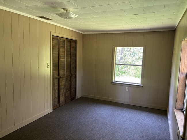 Building Photo - 2451 Glen Julia Rd