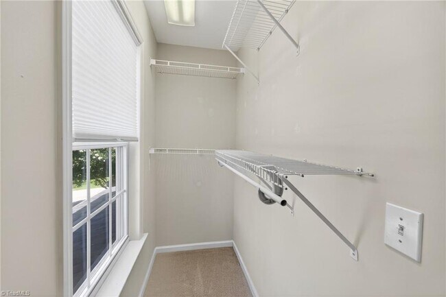 Building Photo - 4018 Berkshire Ct