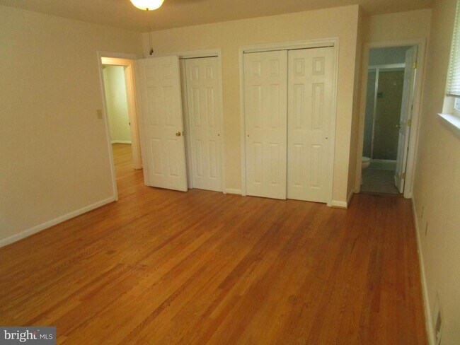 Building Photo - 5606 Devon Ct