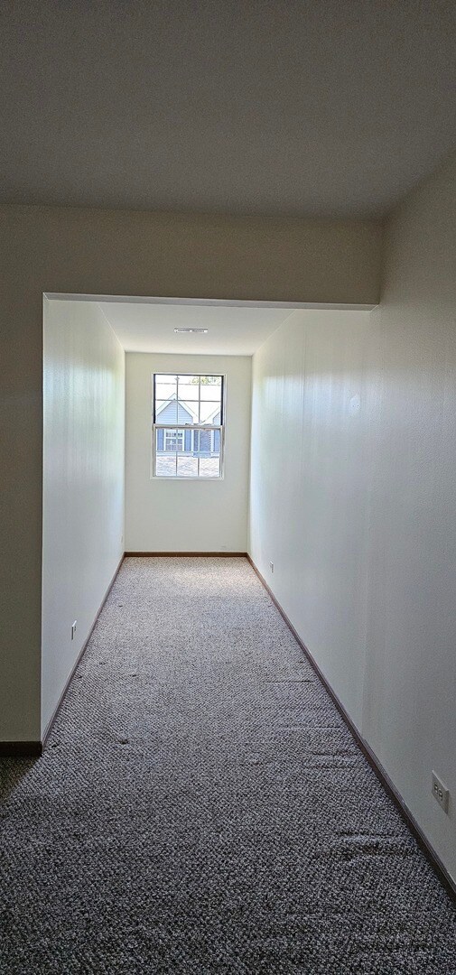 Building Photo - 300 Village Creek Dr