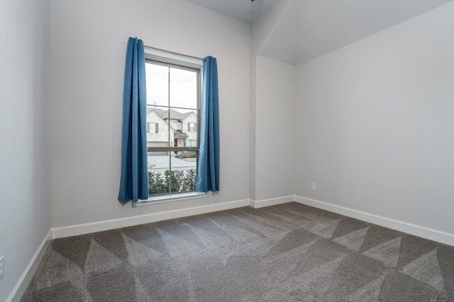 Building Photo - 12715 Plaza Solana Pl