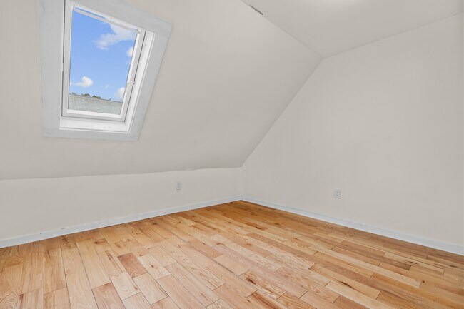Building Photo - 693 Dixwell Ave