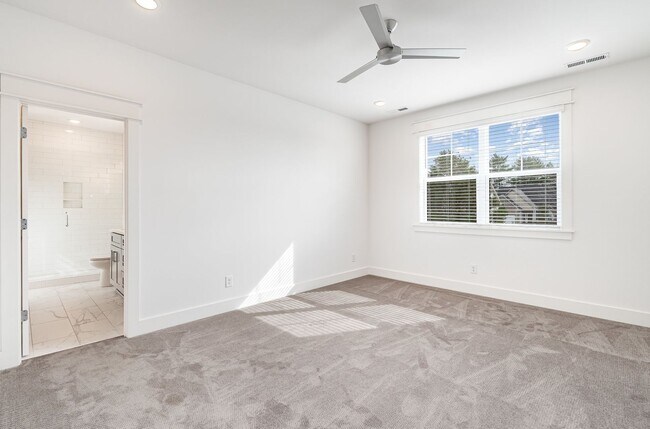 Building Photo - 712 Caraway Ln