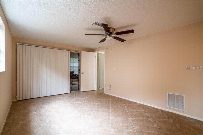 Building Photo - 12217 Buttonwood Row
