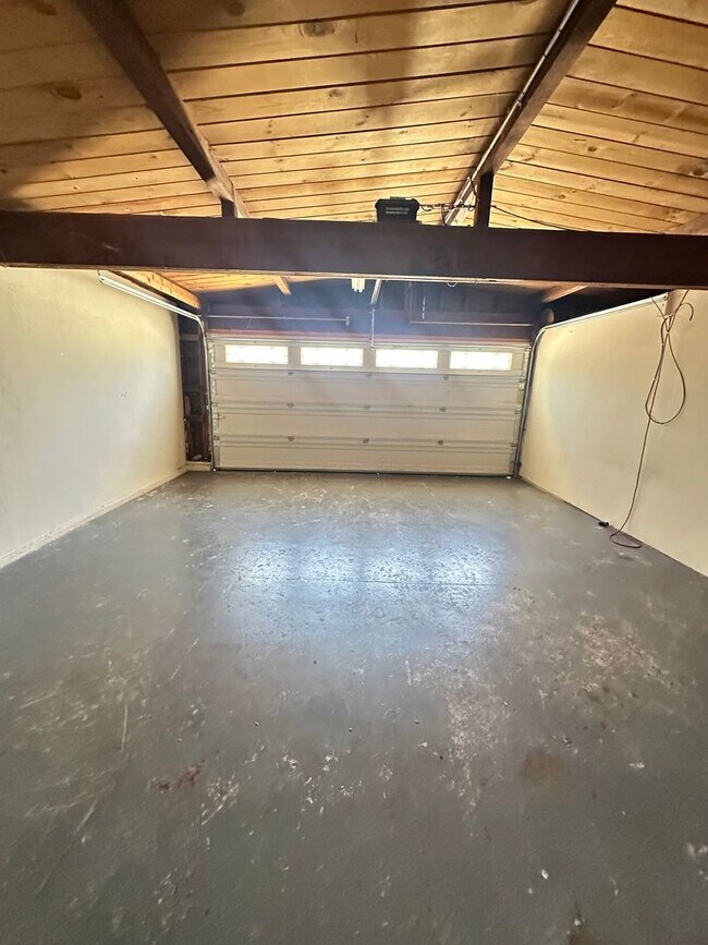 Building Photo - Freshly Updated 3 Bedroom Home in the Heart of Livermore!