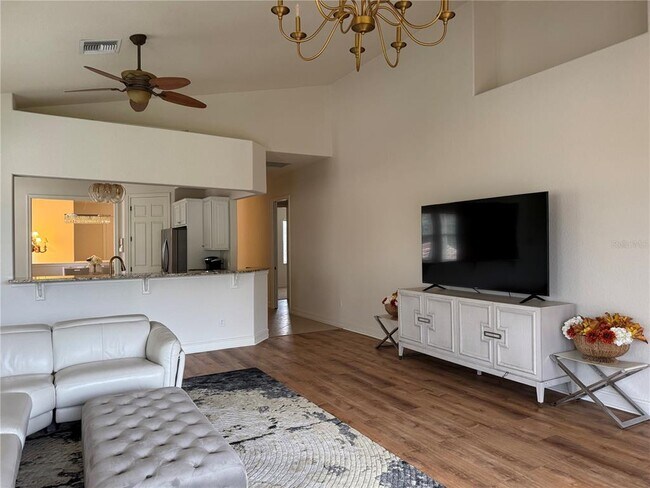 Building Photo - 54 Camino Real