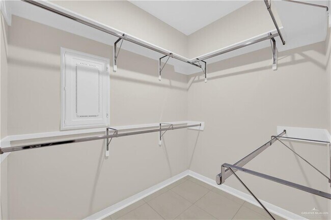 Building Photo - 23 Sereno St