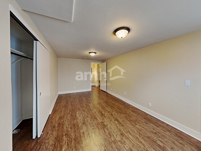 Building Photo - 342 W Prestwick Way