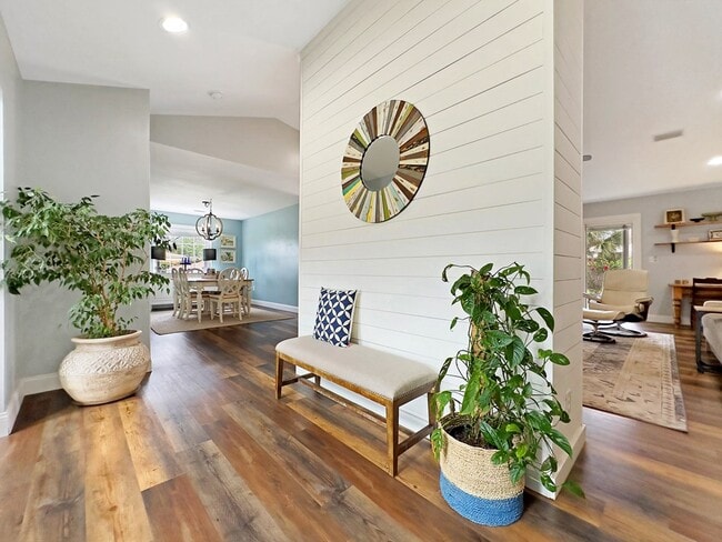 Building Photo - 103 Mimosa Ave