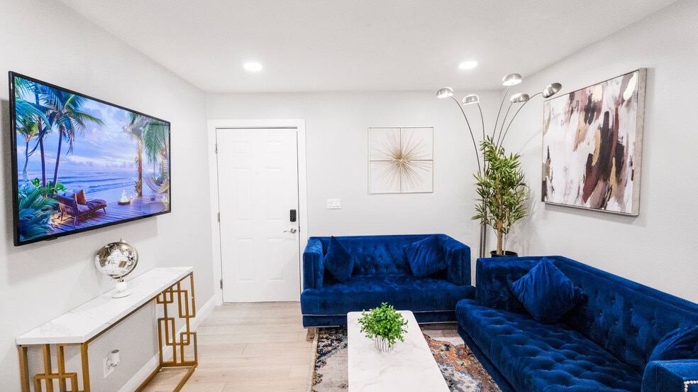 Building Photo - 8356 Adams St