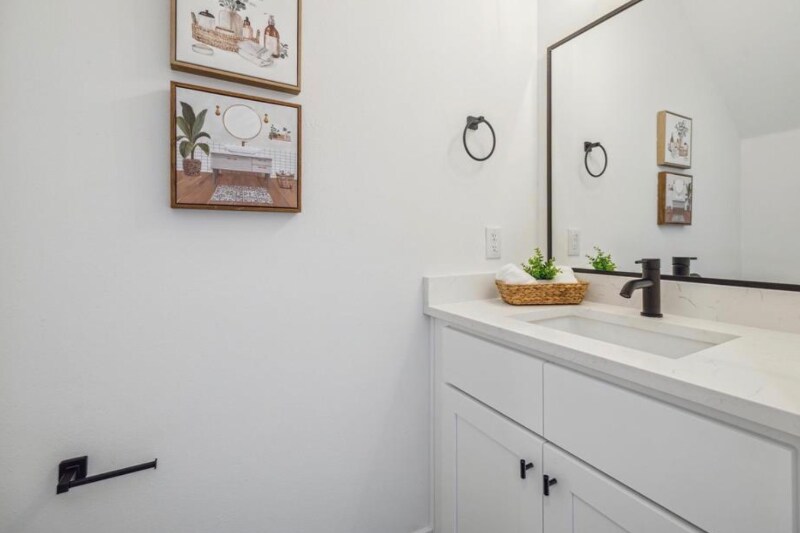 Building Photo - 5702 Breland St