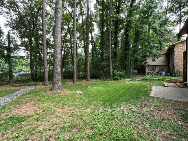 Building Photo - Modern 3BD, 2BA Near Downtown Durham with Assigned Off-Street Parking and Backyard