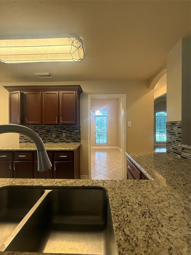 Building Photo - 8210 Paddington Pl Dr