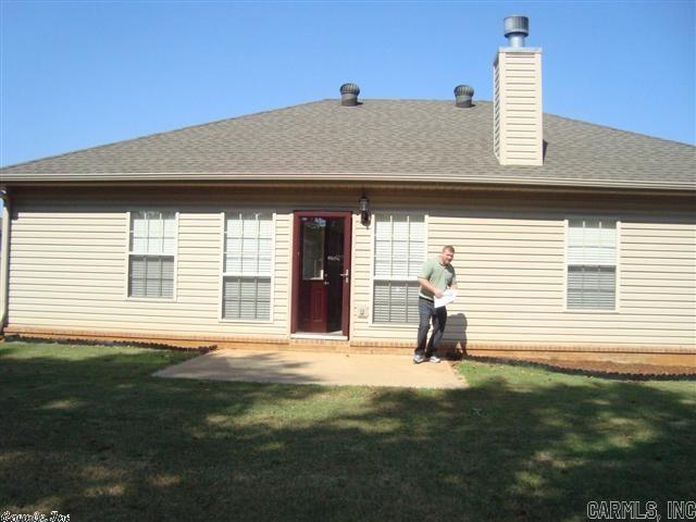 Building Photo - 25 Willow Lake Dr