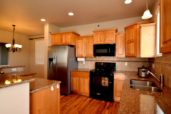 Building Photo - Great House in Rigden Farms