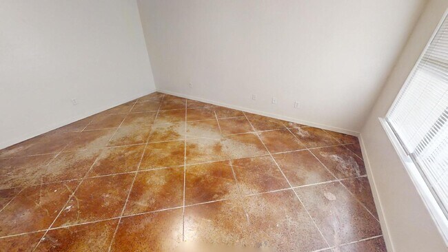 Building Photo - 803 Harley Dr