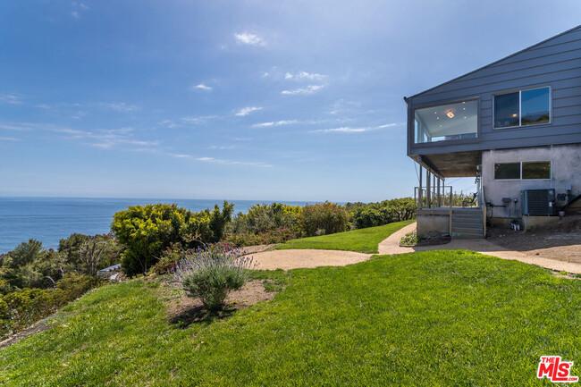 Building Photo - 32701 Vista De Los Ondas