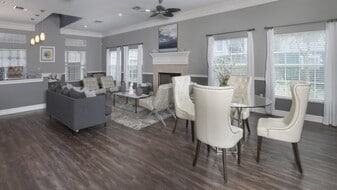 Building Photo - Aspire at Gateway