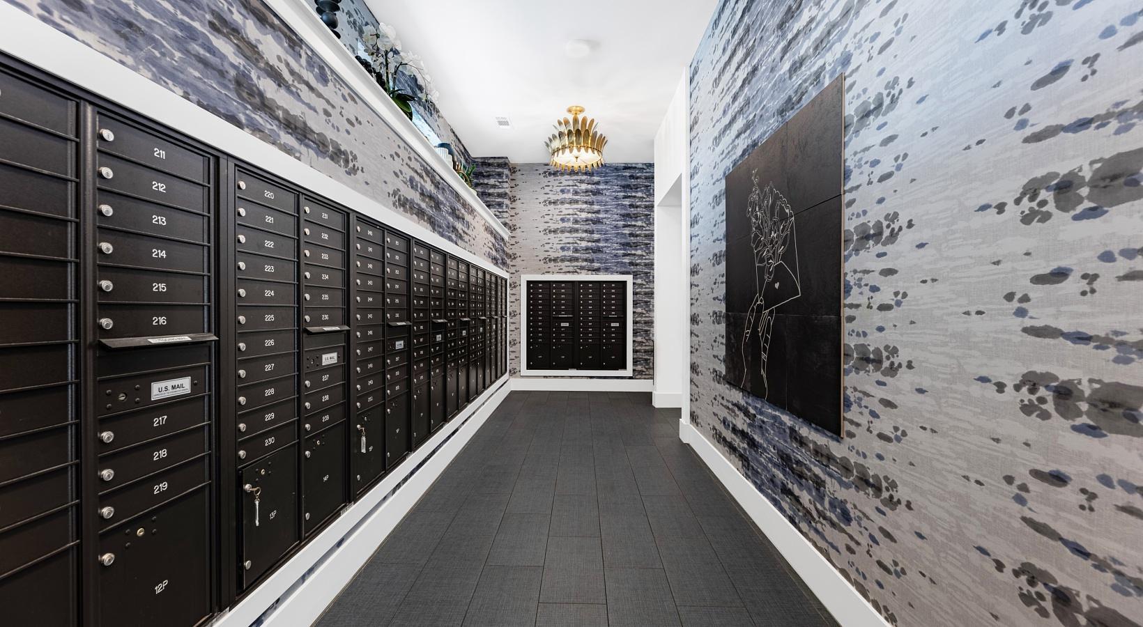 Building Photo - 241 N Overlook Dr