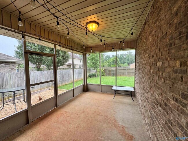 Building Photo - 277 New Bristol Ln