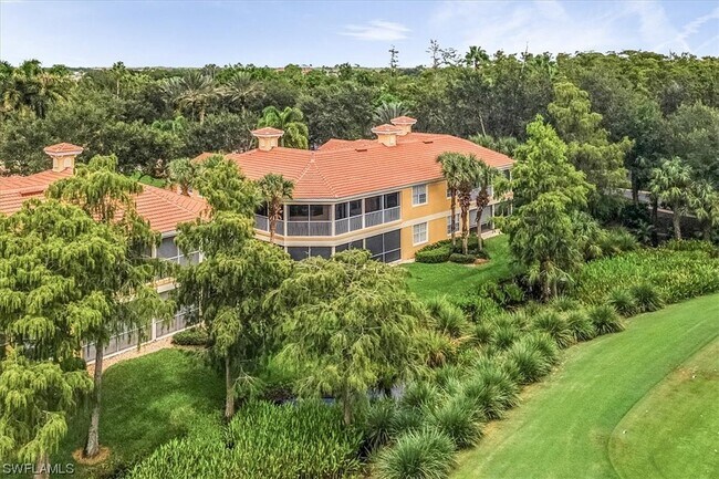 Building Photo - 20201 Burnside Pl