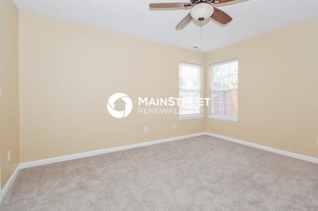 Building Photo - 3 Bedroom Pet-Friendly Home in Indianapolis, IN with Main Street Renewal