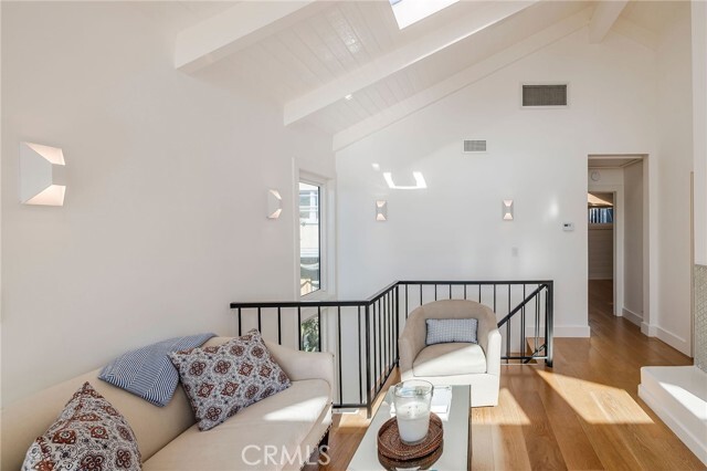 Building Photo - 500 Manhattan Ave