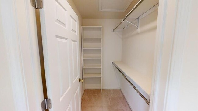 Building Photo - 292 Sandrock Ct