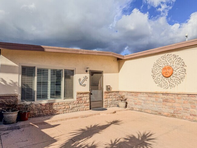 Building Photo - 1065 Belfast Ln