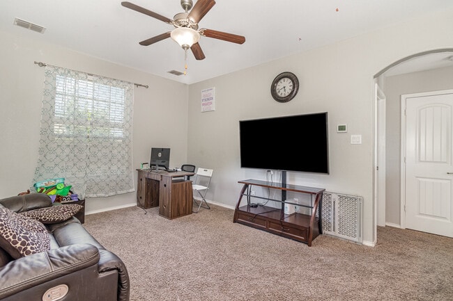 Building Photo - 613 Wounded Knee Dr