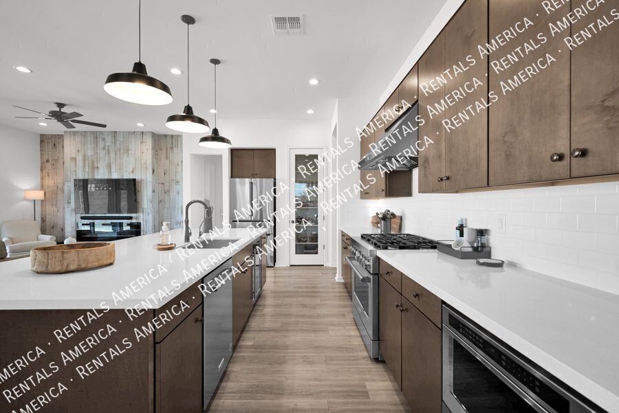 Building Photo - 22700 E Arroyo Verde Dr