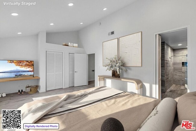 Building Photo - 12358 Moorpark St