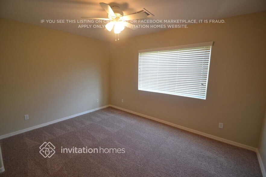 Building Photo - 10225 W Camelback Rd