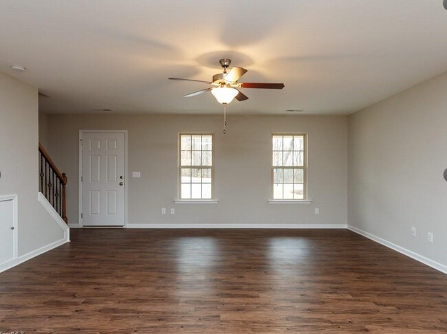 Building Photo - 2424 Kings Cross Ct