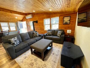 Building Photo - 2154 Twin Springs Rd