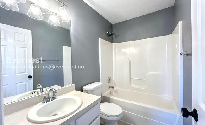 Building Photo - 570 Flintlock Ct