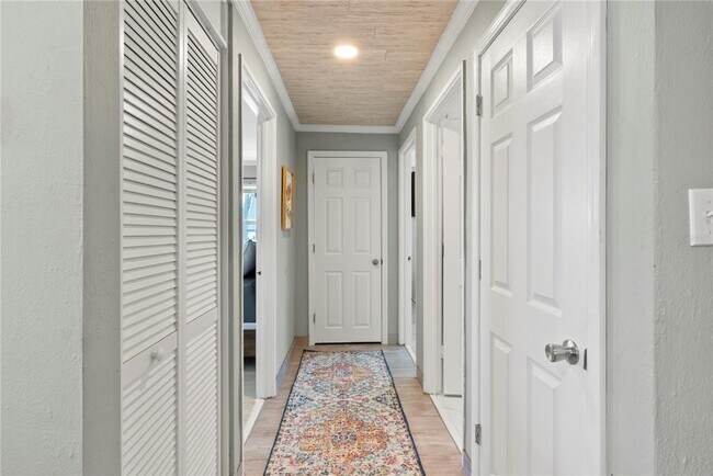Building Photo - 830 CR 457