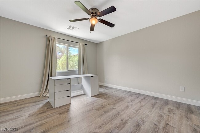 Building Photo - 2977 Queen Lake Ct