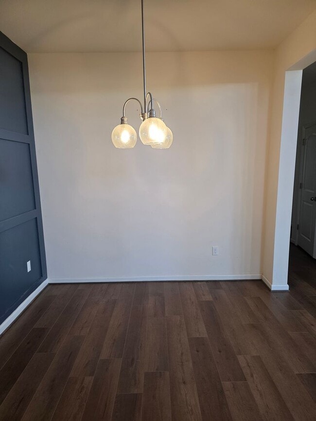 Building Photo - HYETTS CROSSING TWINHOME